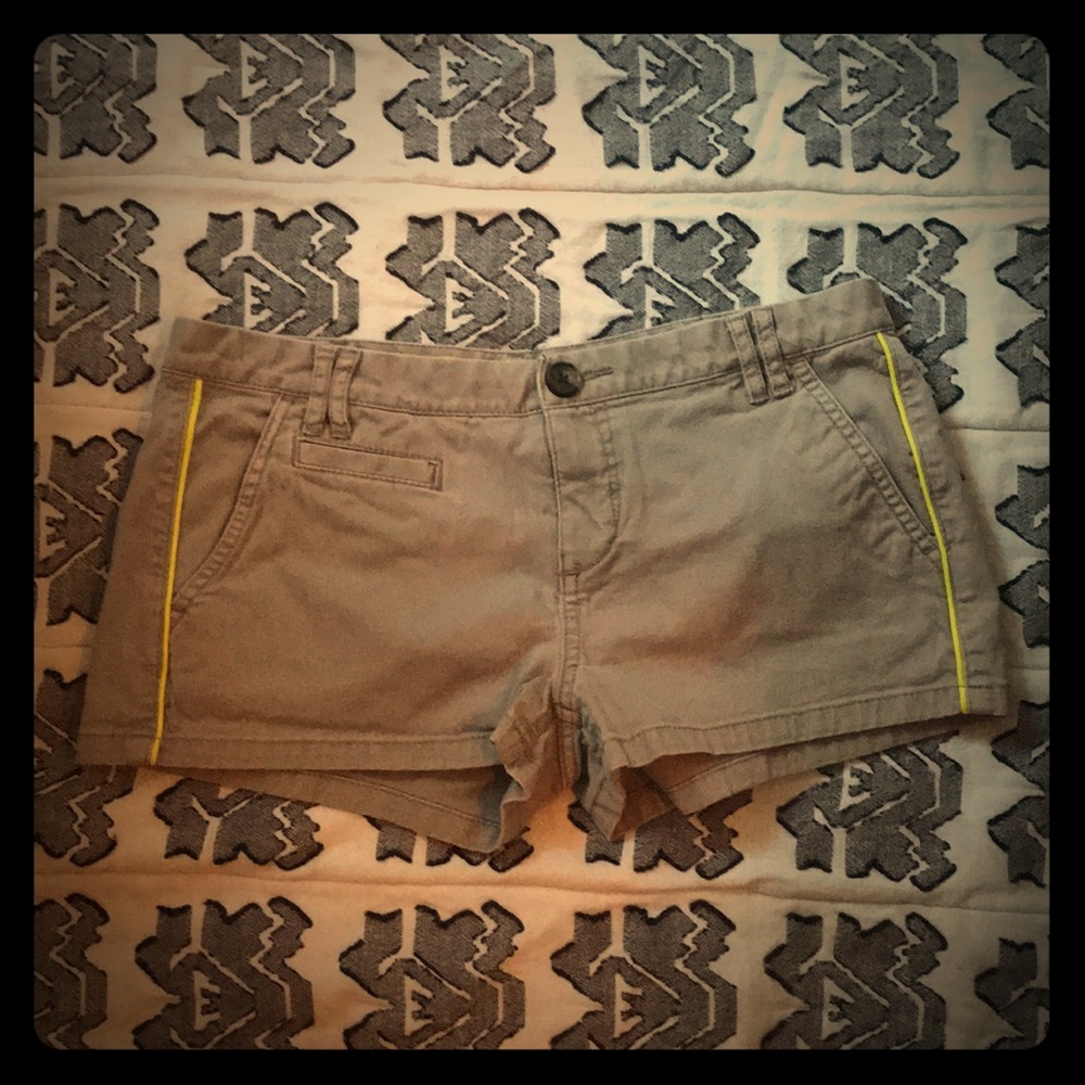 Express Tan Shorts with piping detail Size 4
